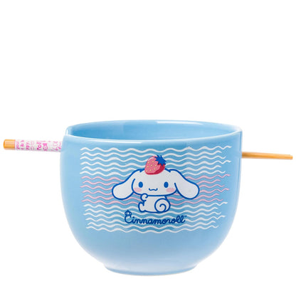 Silver Buffalo Hello Kitty Tazón de Arroz con Palillos 20 oz - Fresa Cinnamoroll