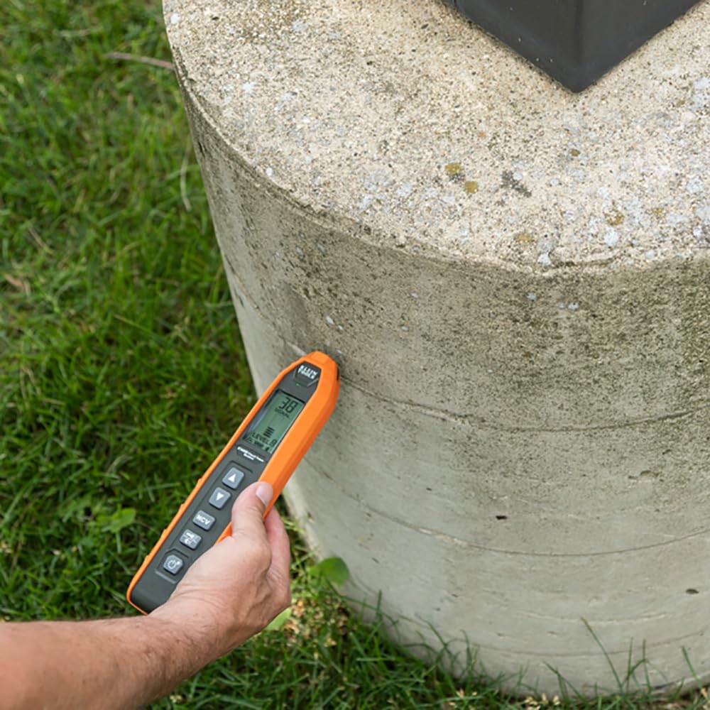 KLEIN TOOLS ET450 | Rastreador De Interruptores Y Cable | Con O Sin Energía | Localiza interruptores y sigue cables con o sin energía de forma práctica para agilizar trabajos eléctricos.