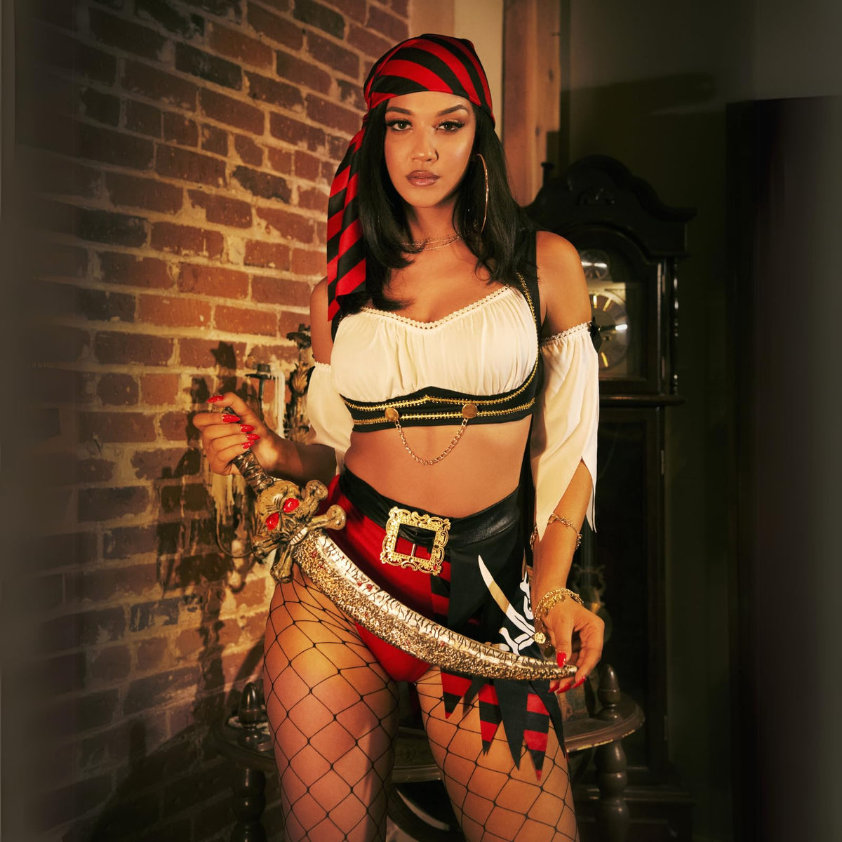 Leg Avenue Women's 4 Pc Wicked Pirate Wench Costume with Top, Sleeves, Scarf, Bottoms