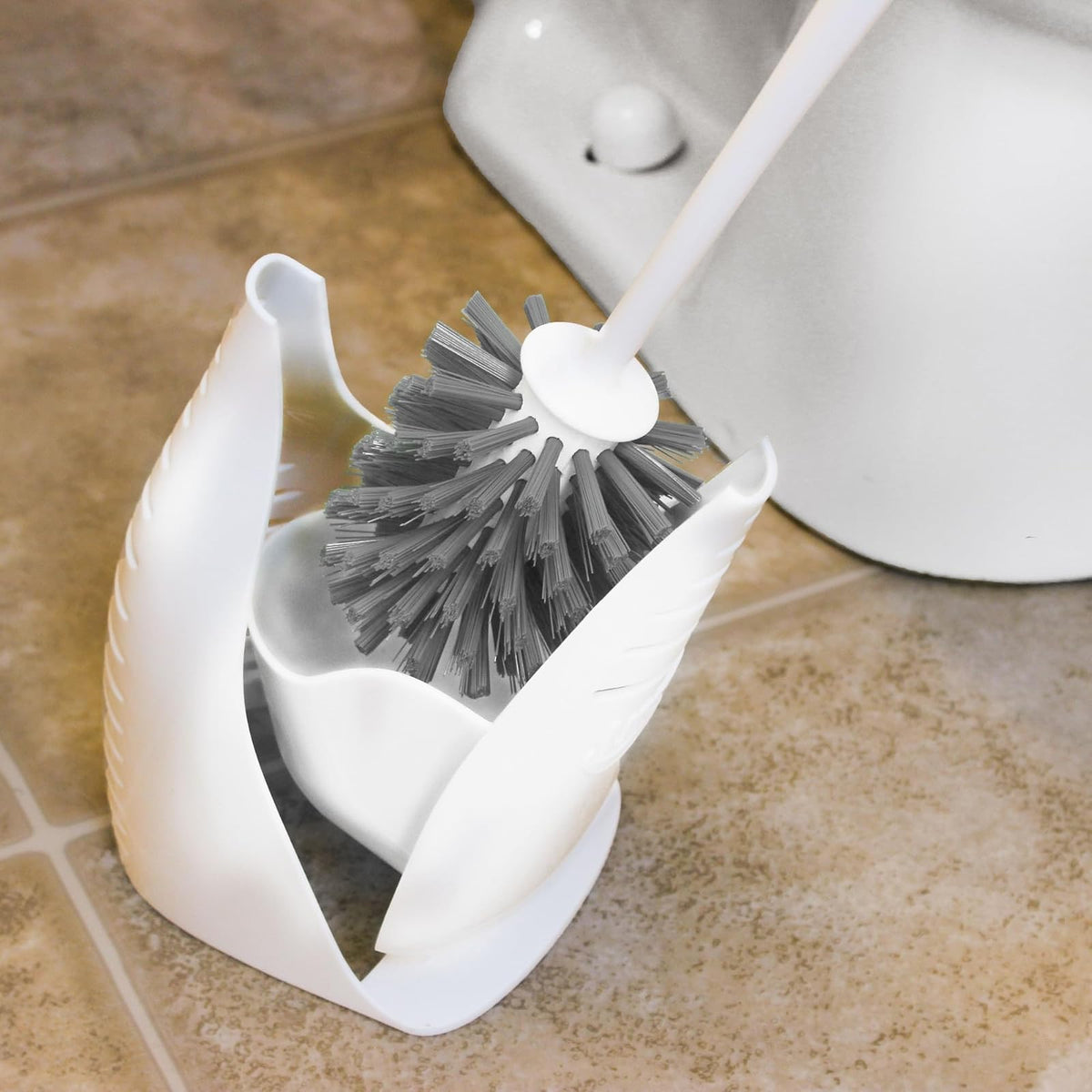 Libman Designer Juego de Cepillos y Soporte para Inodoro | 2 cepillos, sin arañazos, ranuras de secado, para baño, 10.2 pulgadas