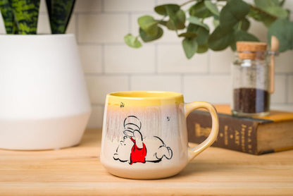 Silver Buffalo Winnie the Pooh Sweet Like Hunny Reactive Glaze Taza de cerámica cónica, 14 onzas