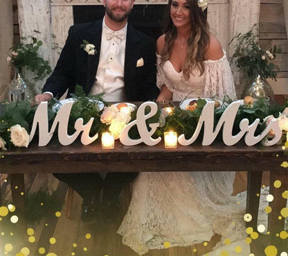 Señal de señor y señora, letrero de madera rústica no empotrado con letras de señor y señora, mesa de boda, accesorios de fotos, mesa de fiesta, decoración de cena superior, regalos de boda, blanco