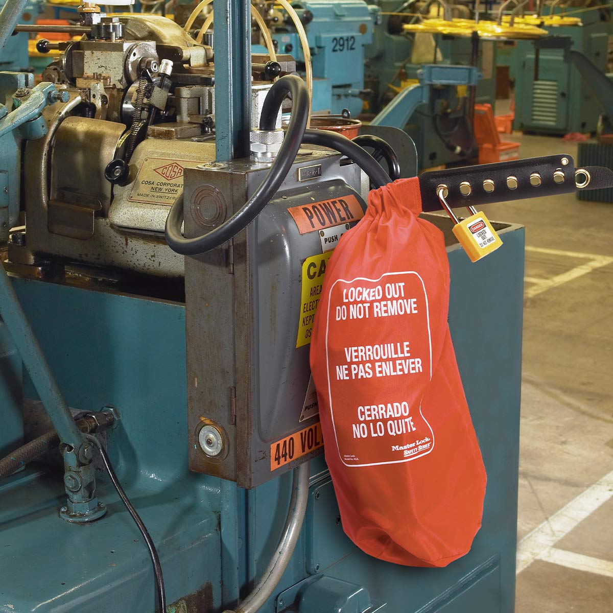 Master Lock 453L Lockout Tagout Cubierta de control de enchufe y polipasto de gran tamaño