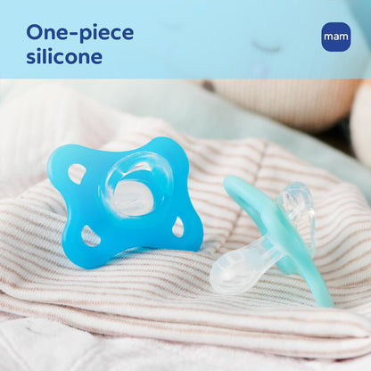 MAM Comfort - Chupones de silicona para bebés pequeños, ligeros de una sola pieza, para recién nacidos de 3 a 12 meses, sin BPA, fácil de limpiar, mejor para bebés lactantes, con estuche esterilizador
