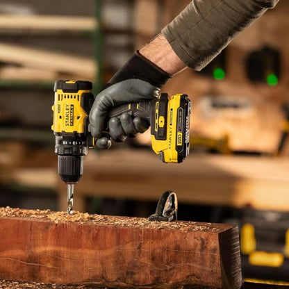 STANLEY Taladro Atornillador Inalámbrico 1/2'' (13mm) 20V MAX SCD701D2K con 2 Baterías, Cargador y Maleta – Potencia, Autonomía y Portabilidad, SCD701D2K-B3