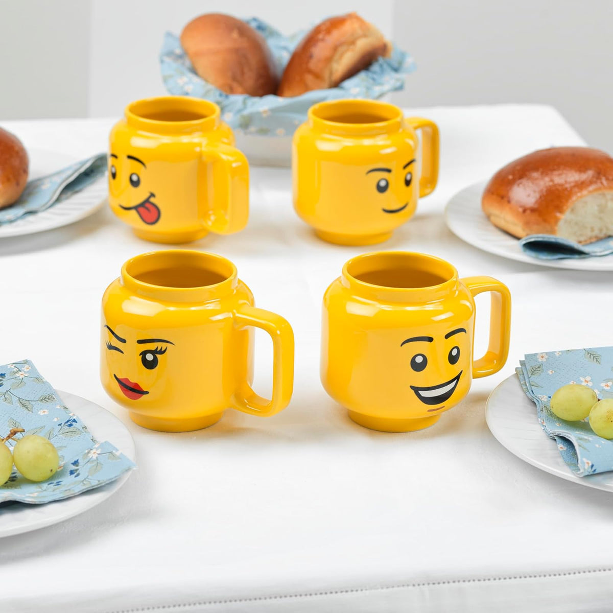 Lego: Taza de cerámica pequeña - Happy Boy - 8.5 onzas (255 ml), cabeza clásica de miniaturas amarilla, taza novedosa, apta para lavaplatos, bebidas calientes y frías, gráfico facial