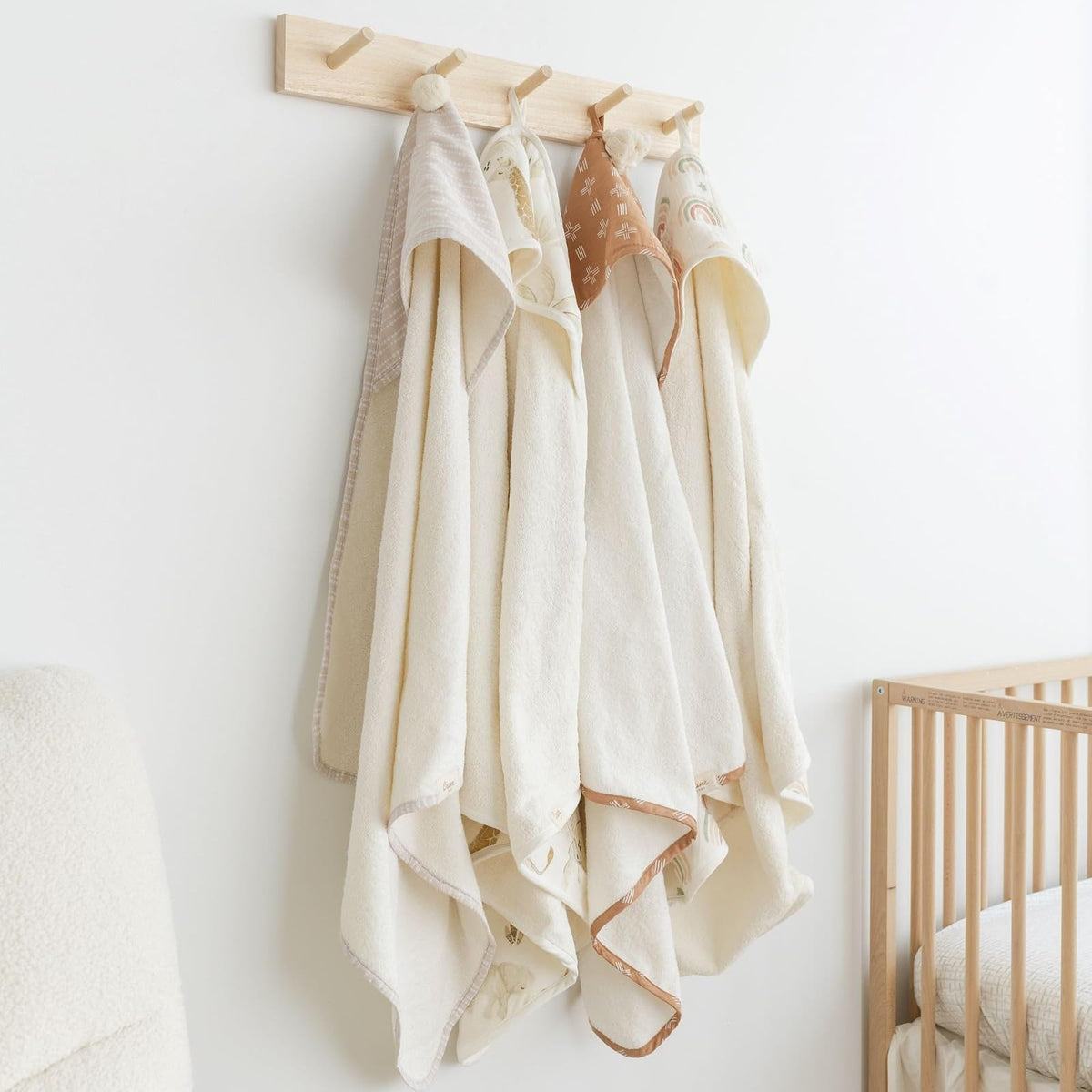 Crane - Toalla con Capucha para bebé, 100% algodón y Tela de Rizo con Capucha para niños y niñas, Animal Safari, 30 Pulgadas de Ancho x 30 Pulgadas de Alto, Toalla de Playa con Capucha, Toalla de