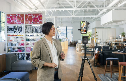 Matterport Axis - Estabilizador de cardán para cámara de Smartphone - Soporte Giratorio motorizado para escaneos de Fotos Profesionales 3D 360 para teléfonos iPhone y Android