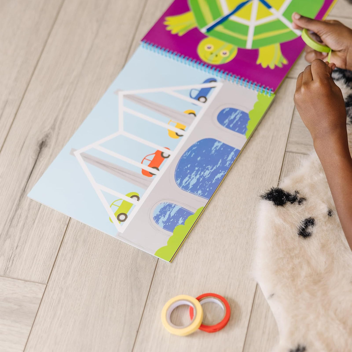 Melissa & Doug Libro de actividades con cintas, contribuye al aprendizaje temprano de habilidades, 4 rollos de cinta de rasgado fácil, resistente encuadernación en espiral, 20 páginas, 27.686 cm alto x 20.066 cm ancho x 1.143 cm largo