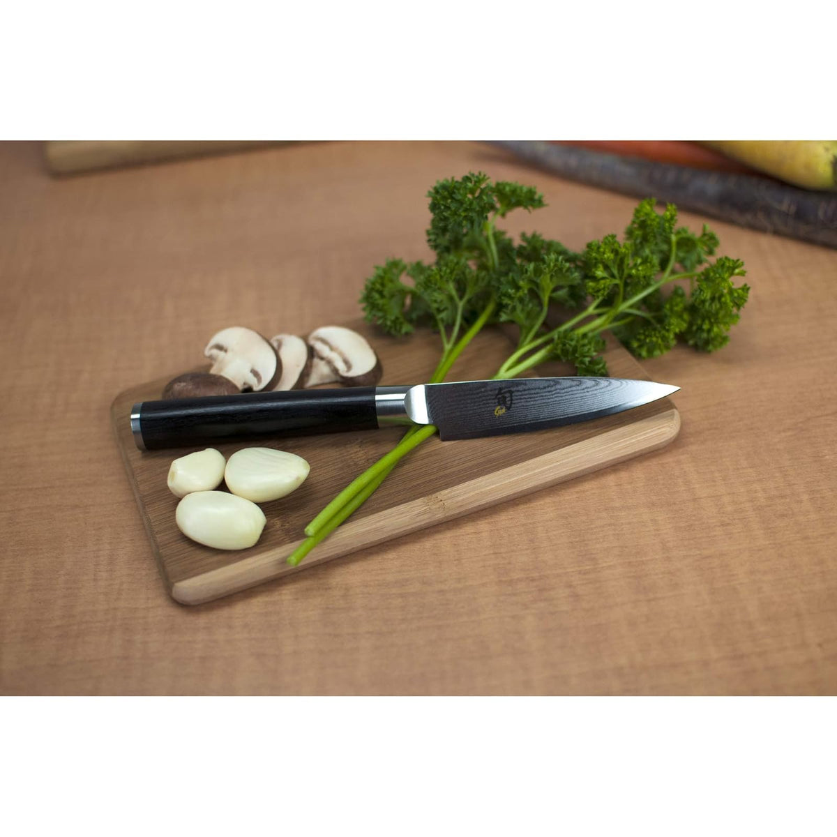 Shun cuchillo de pelar clásico de 3.5 pulgadas; tamaño pequeño para un control completo y maniobras precisas; ideal para pelar y poner frutas y verduras; cuchillo versátil de alta calidad, perfecto para cualquier cocina