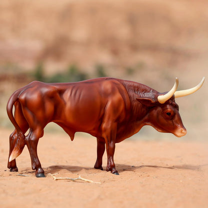 Breyer Horses Traditional Series | Texas Longhorn Bull Animals | Figura de Caballo | 11.5 Pulgadas de Largo x 8.5 Pulgadas de Alto | Modelo #B-TR-10329