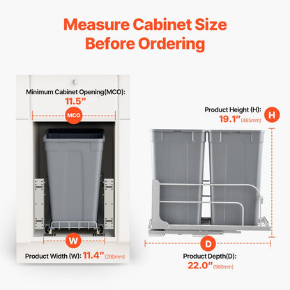 VEVOR Cubo de basura extraíble, 27 cuartos de galón x2, contenedor doble | Para residuos y reciclaje, con kit de puerta y corredera de cierre suave, para armario de cocina, fregadero, color gris.