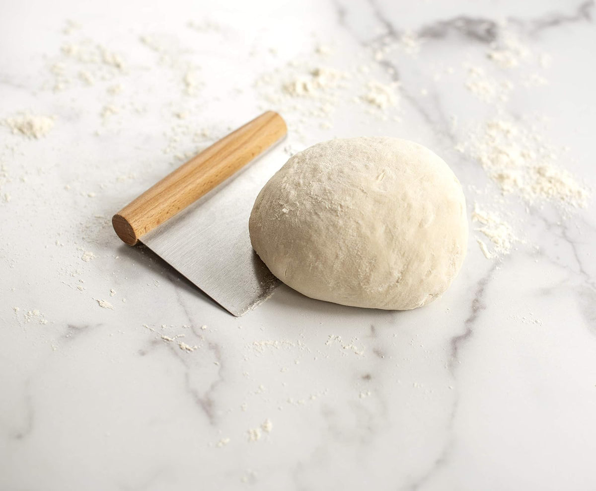 Nordic Ware - Cortador de masa con mango de madera de haya, hoja de acero inoxidable