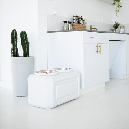 Gamma2 Vittles Vault - Alimentador Elevado para Perros con Almacenamiento, Fabricado en Estados Unidos, Plata, 50 Libras