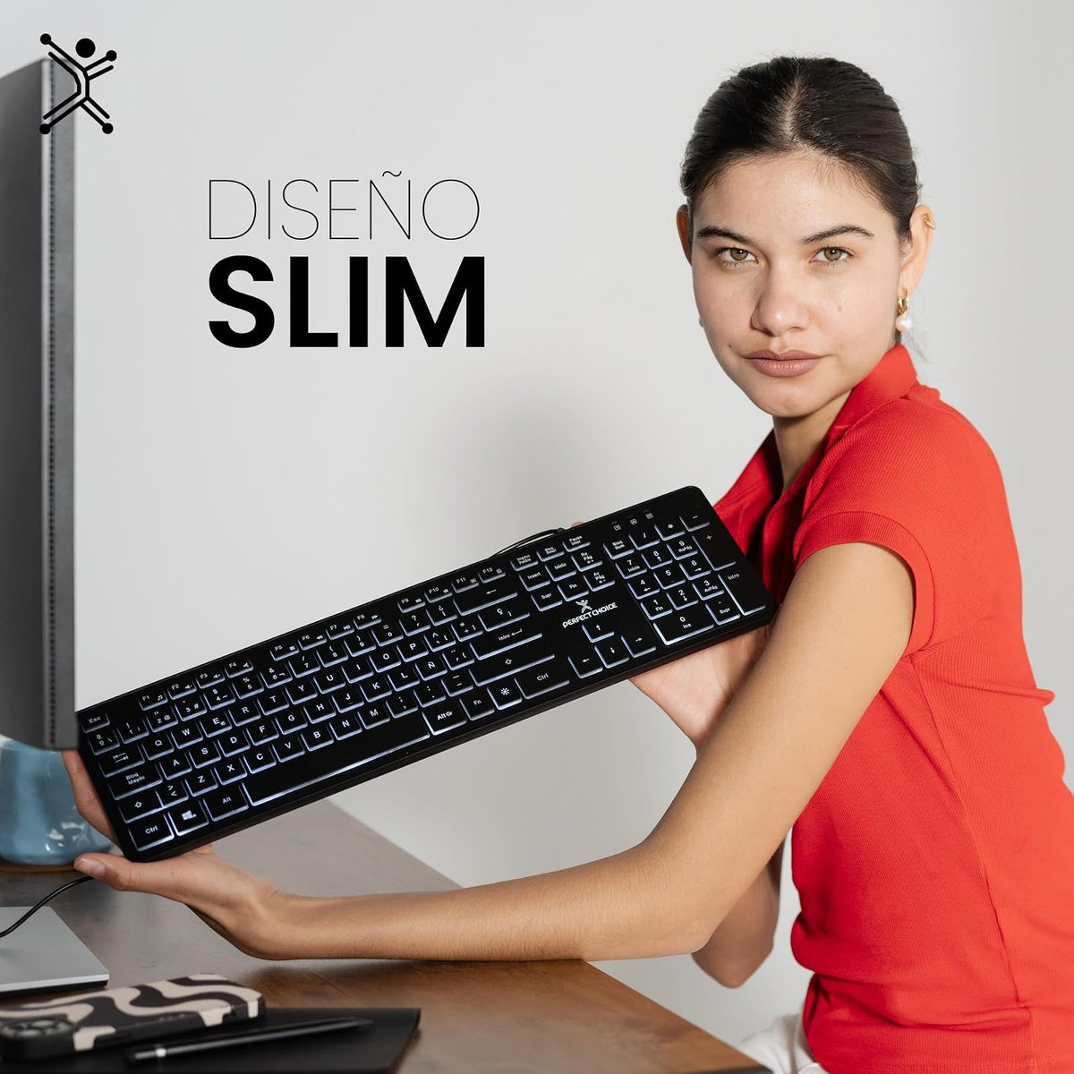 PERFECTCHOICE Teclado alámbrico Slim con iluminación Silencioso Backlight