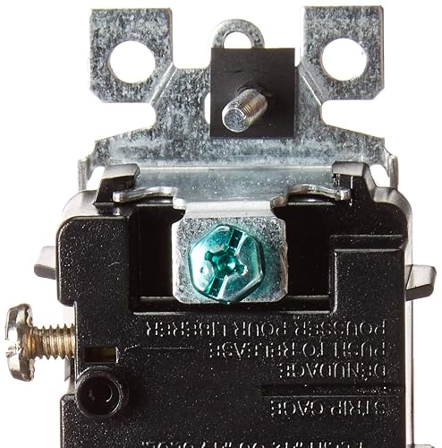 Leviton 01755-00W Apagador Triple, Grado Comercial, 15 Amp, 120 Volts, Decora, color Blanco