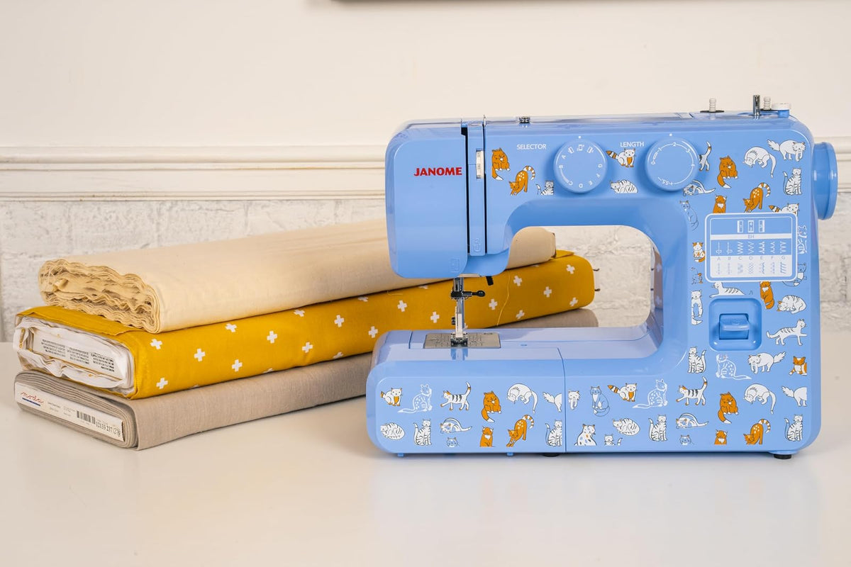 Janome Cat Fancy - Máquina de coser fácil de usar con marco interior de metal, diagrama de bobina, videos tutoriales, fabricada pensando en principiantes, multicolor