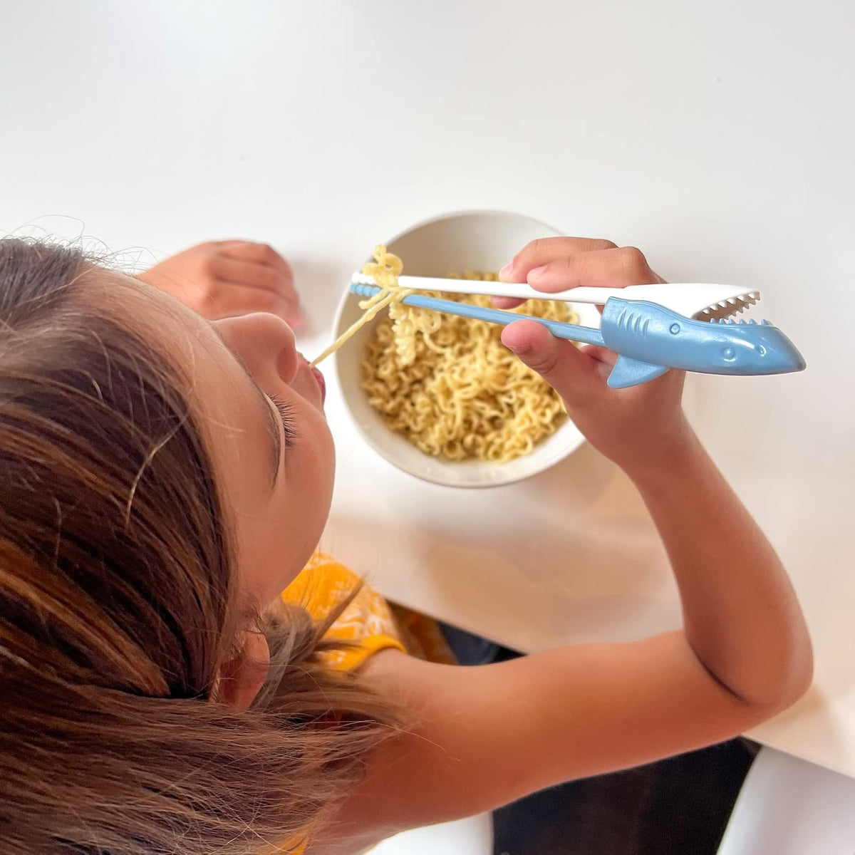 Fred MUNCHTIME - Palillos chinos, Tiburón, 1 | Palillos de entrenamiento con bisagras, plástico ABS apto para alimentos, diseño de tiburón picador, apto para comedores