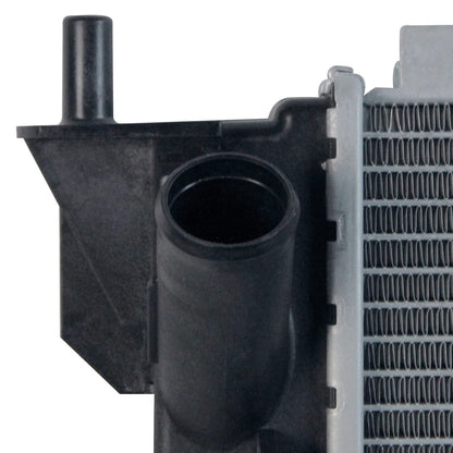 Radiador TYC 2157 Compatible con Ford Crown Victoria 1998-2002 | Sustituye a F8VZ 8005 BA 670 9394 431393 CU2157 8012157 221-9029 FO3010106. Reemplazo de grado OE.