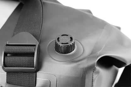 Nelson-Rigg Hurricane - Bolsa impermeable para rollo seco de 10 L, tapa enrollable, incluye correas para fijar al vehículo, válvula de purga de aire negro/gris