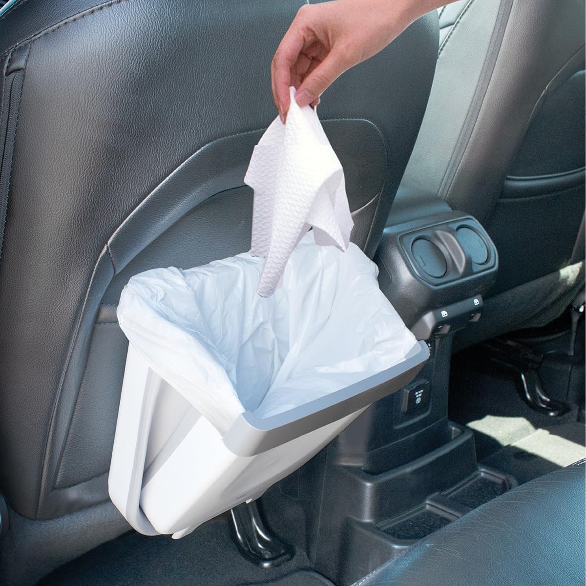 Glad Roomate - cubeta de basura plegable | cubeta de basura de viaje compacto con diseño expandible que ahorra espacio | Cesta de eliminación para interiores y exteriores, 2 galones, color blanco