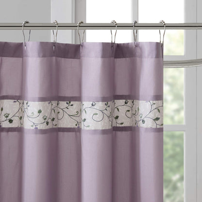 Serene Faux Silk Embroidered Floral Shower Curtain Purple 72x72" | Añade privacidad, lavable a máquina, patrón floral, certificado OEKO-TEX