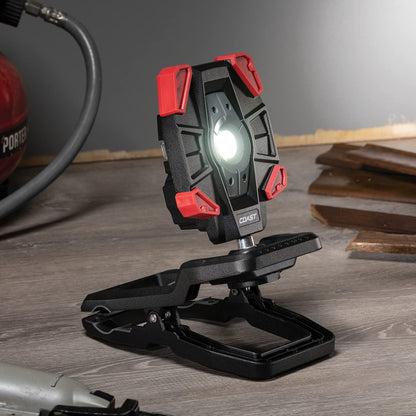 Coast CL40R 3900 lúmenes recargable de doble potencia giratoria LED de aluminio con haz de inundación gran angular, negro/rojo