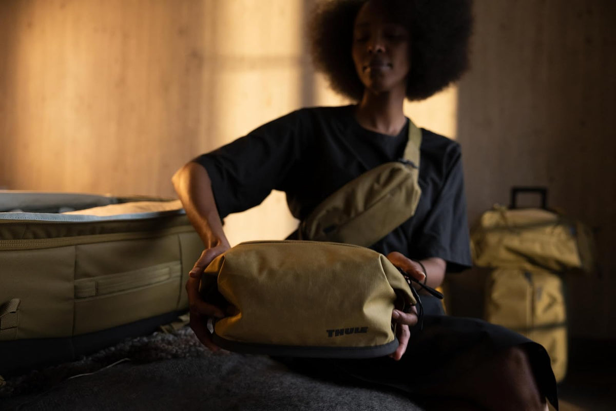 Thule Aion Neceser de Viaje | Incluye Bolsa Impermeable, Organizadores Internos