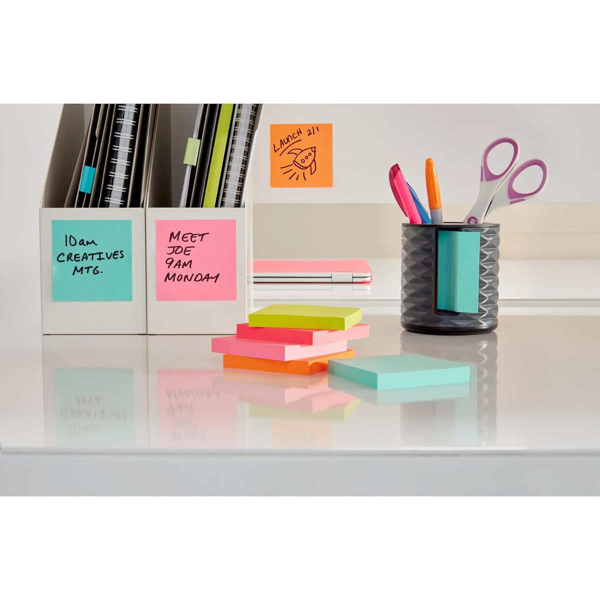 Post-it Dispensador Vertical de Notas Adhesivas Pop Up, Color Negro, Incluye 1 pad de notas Post-it Pop Up Amarillas