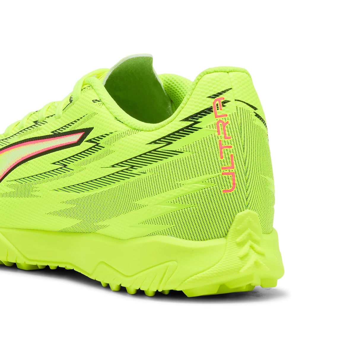 PUMA Ultra 6 Play TT