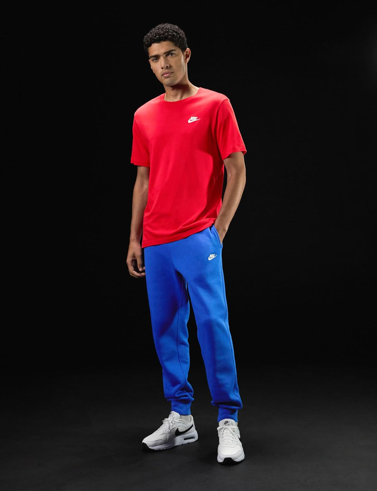 Nike Sportswear Club Camiseta Deportiva de Manga Corta, Hombre