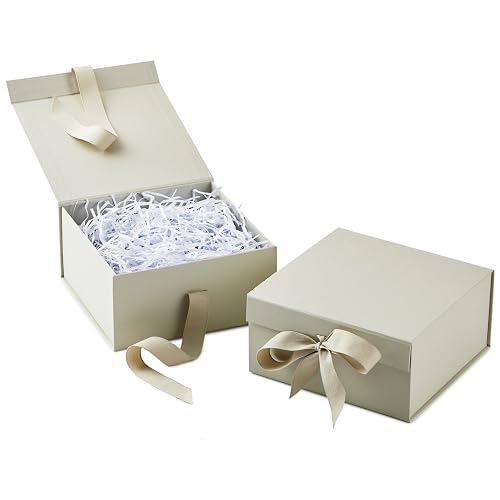 Hallmark - Cajas de regalo medianas con lazo y relleno de papel triturado, paquete de 2 (caja blanca envejecida de 8 pulgadas) para bodas, despedidas de soltera, graduaciones, cumpleaños, regalos de