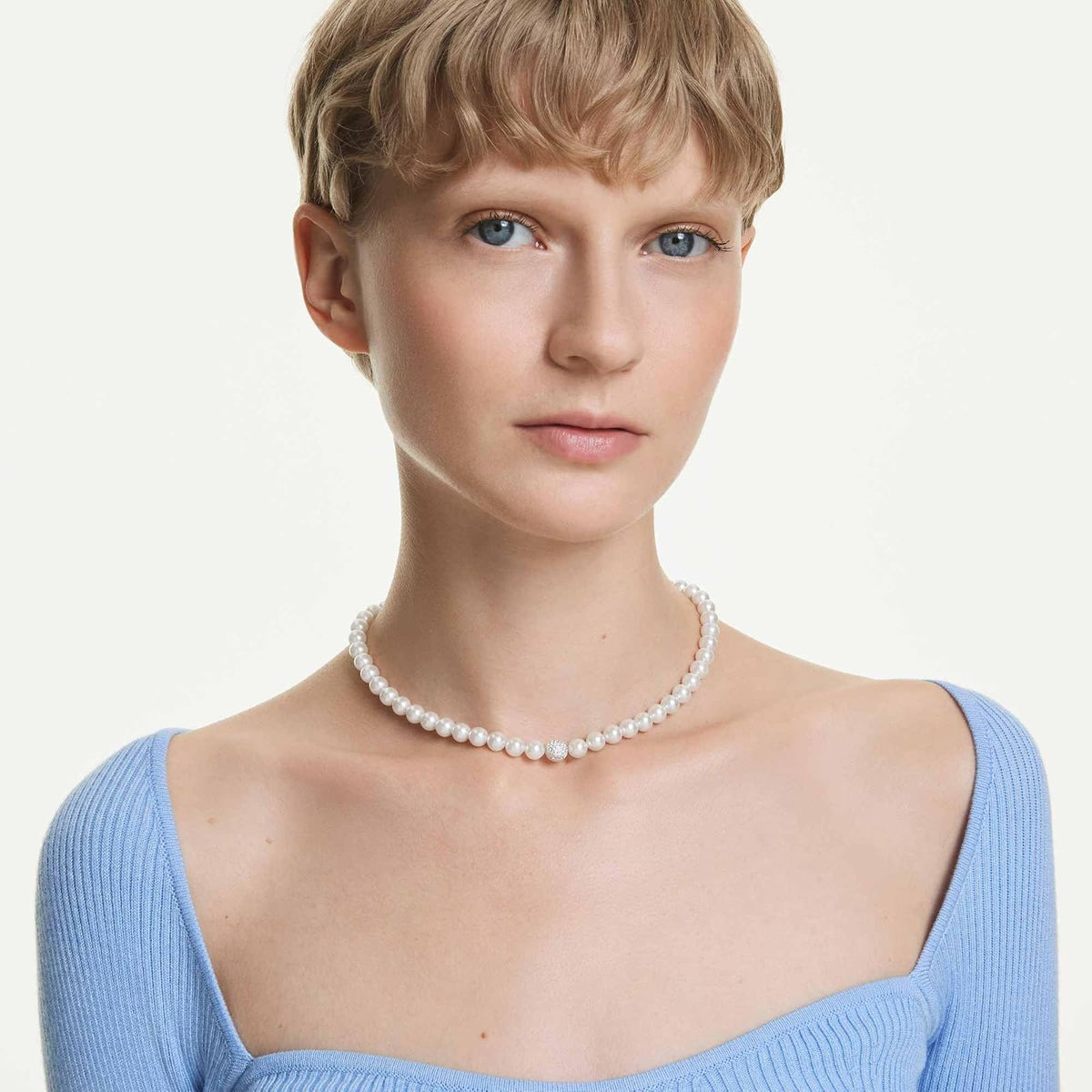 Collar Swarovski Matrix, perla de vidrio, blanco, baño de rodio