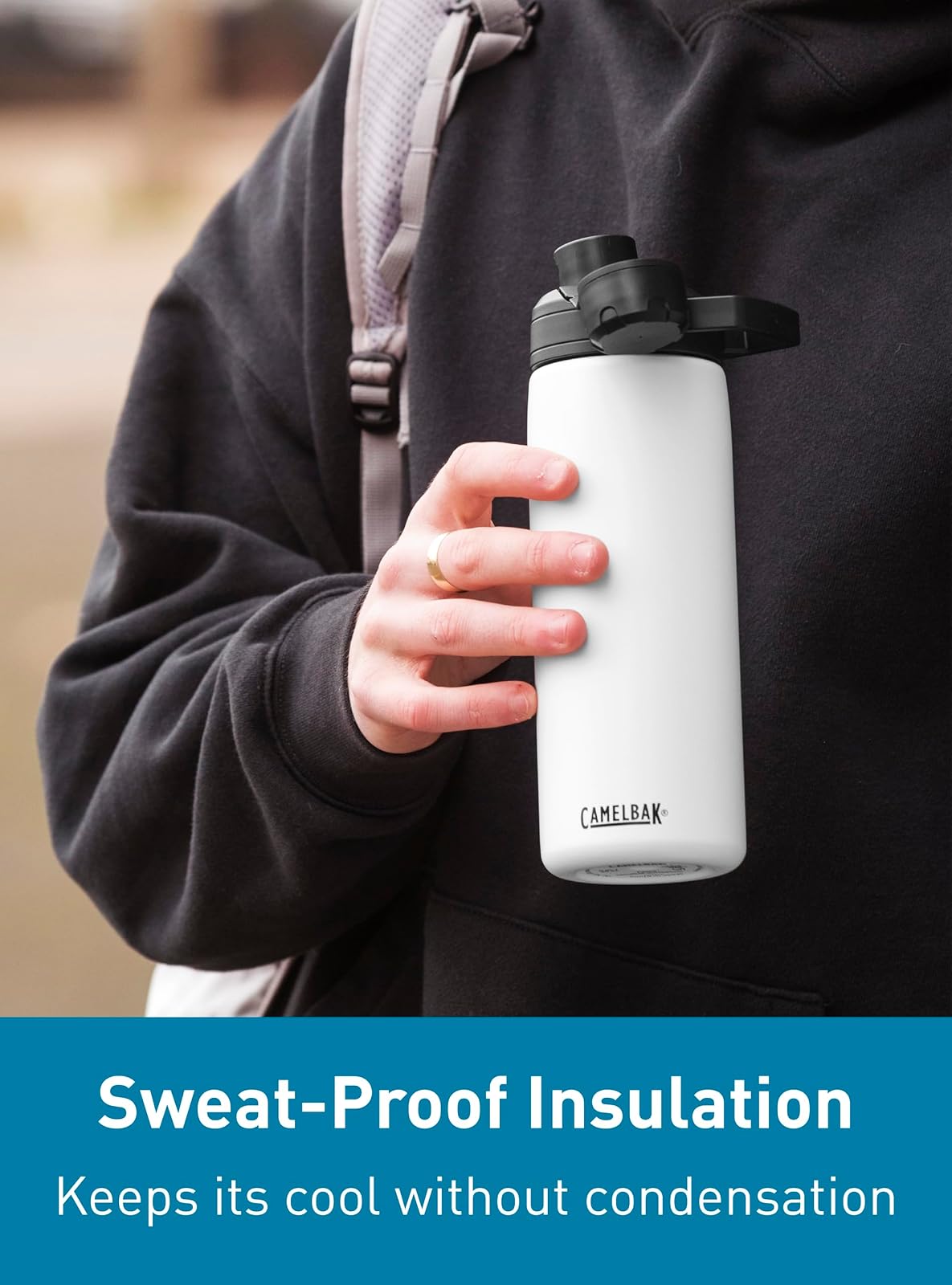 CamelBak Chute mag - Botella de Agua de Acero Inoxidable aislada al aspiradora, 20 onzas, Color Blanco