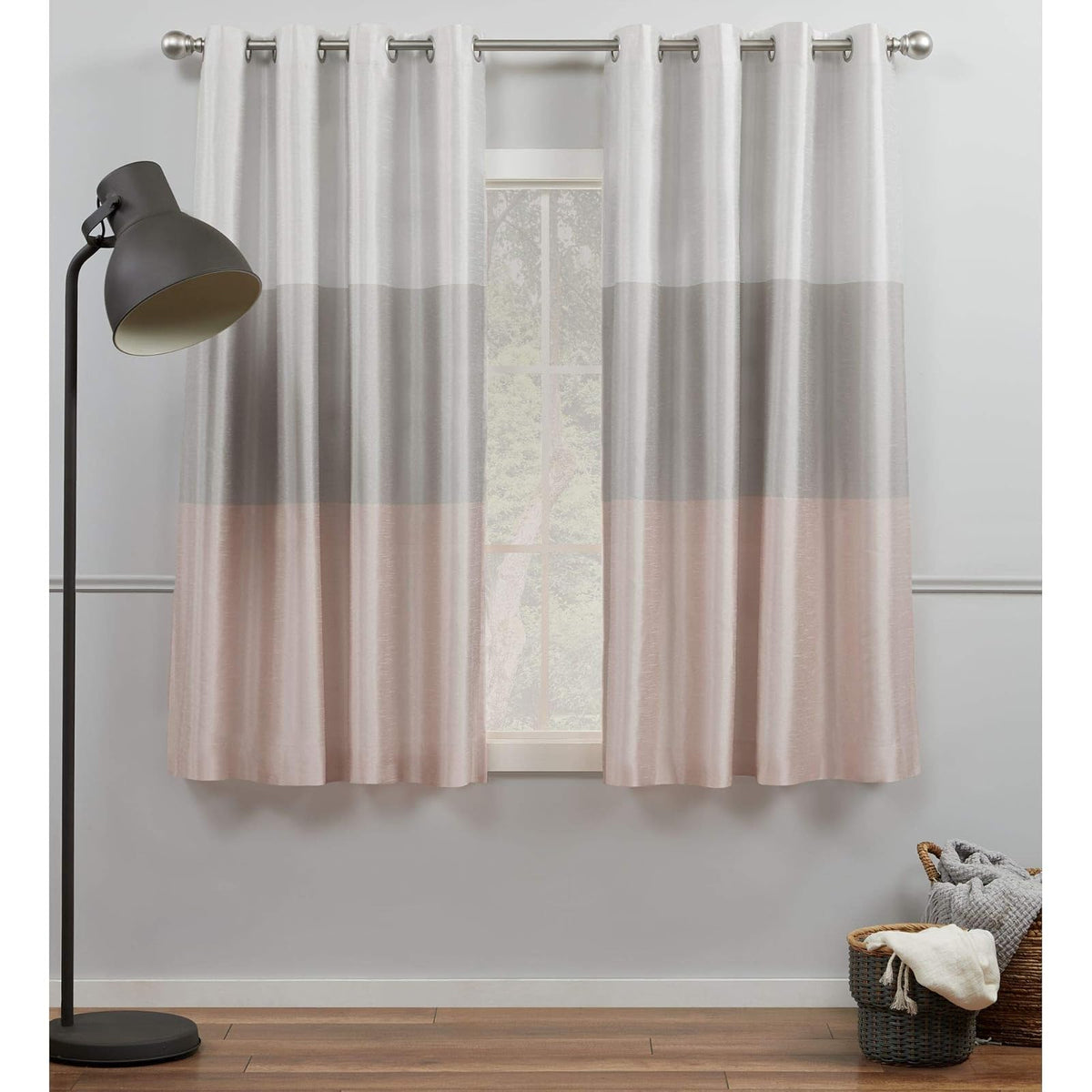 Exclusive Home Cortinas Chateau de Rayas en Seda Sintética con Ojales - Blush - 137.2An x 160Al cm (1 Paneles)