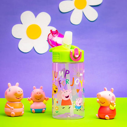 Zak Designs - Botella de agua de Peppa Pig de 16 onzas con Peppa & Friends, plástico duradero | Niños, para la escuela o viajes, con popote, mango, a prueba de fugas, cubierta de boquilla desplegable