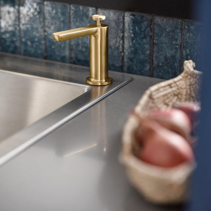 Moen S3946BLS Dispensador de jabón y loción para fregadero de cocina de transición con botella recargable, Moderno, 3.69x11.75x5.88, Oro cepillado