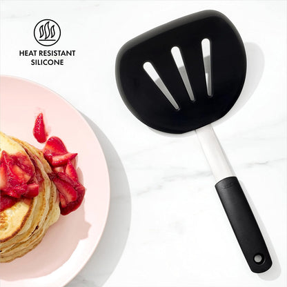 Oxo 1071533 Good Grips Silicone Flexible Pancake Turner/Spatula, Black,, Negro
