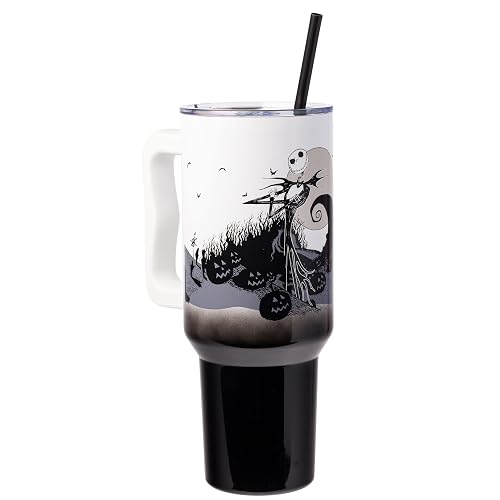 Silver Buffalo Disney Nightmare Before Christmas by Tim Burton Jack Skellington Hill and Moon Vaso de acero inoxidable con mango y popote, se adapta a portavasos estándar, 40 onzas