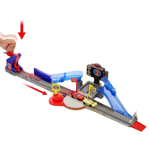 Mattel Disney Pixar Cars Pista de Acrobacias Copa Pistón, Circuito Interactivo, Lanzador y Salto épico, recrea la Escena Inicial, para niños Desde 4 años en adelante