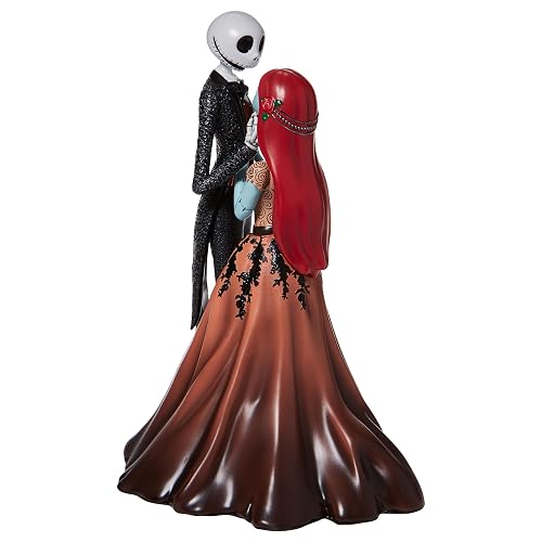 Enesco Disney Showcase Couture de Force The Nightmare Before Christmas Jack and Sally Abrazando Figura de Resina Hecha a Mano Pintada Coleccionable de Halloween, Estatua de decoración del hogar, 9.5