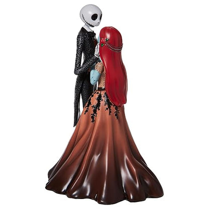 Enesco Disney Showcase Couture de Force The Nightmare Before Christmas Jack and Sally Abrazando Figura de Resina Hecha a Mano Pintada Coleccionable de Halloween, Estatua de decoración del hogar, 9.5