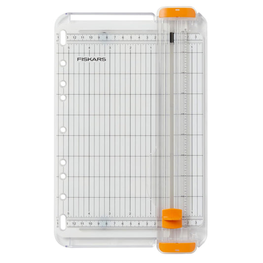 Fiskars SureCut - Cortador de papel portátil para carpetas de 3 anillos, longitud de corte de 9 pulgadas, papel de manualidades, cartulina y recortadora de fotos, herramienta para álbumes de recortes