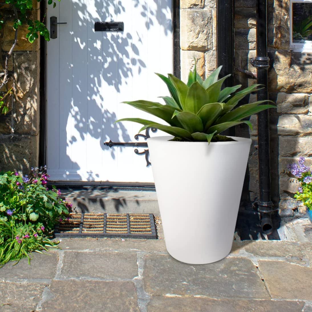 Elly Décor - Maceta de plástico cónico de 21 Pulgadas de Ancho con Orificio de Drenaje, Maceta para Plantas, Ligera y Duradera, Maceta de plástico Alta de 18 x 21 Pulgadas, Color Blanco