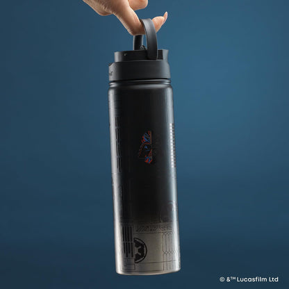 JoyJolt Star Wars - Botella de agua de acero inoxidable de Darth Vader con tapa abatible con popote, botella de agua aislada al aspiradora de 22 onzas, vaso sin BPA para deportes y viajes, regalos de