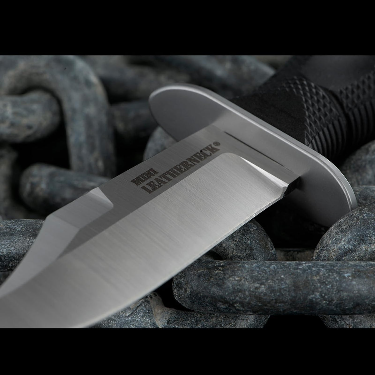Mini cuchillo de acero frío con clip para cuello de piel, compacto, ligero, 8CR13MOV, hoja fija de acero para caza al aire última intervensión, 8.26 cm, mango ergonómico Kray-Ex, funda segura Ex