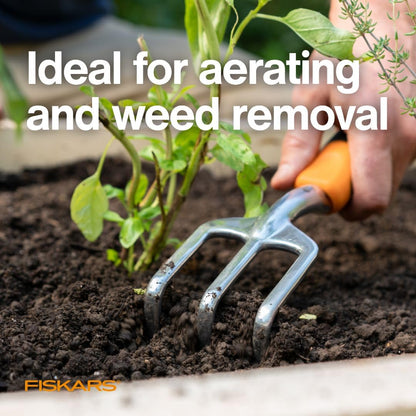 Fiskars Ergo Cultivador para excavar, airear piso y deshierbe, herramienta de jardín resistente con agujero para colgar