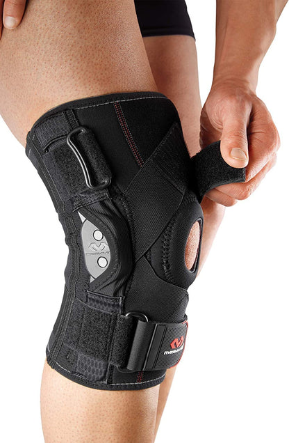 McDavid Rodillera articulada, con correas cruzadas Negro X-large