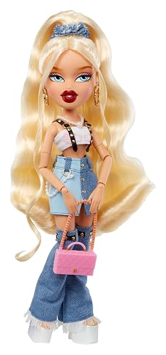 Bratz Alwayz Muñeca Cloe - Estilo Vaquero con Chaqueta y Falda Denim, Tacones de Plataforma, 10 Accesorios Incluidos como Teléfono, Maquillaje, Bolso y Póster Exclusivo - Edad 6+ Años