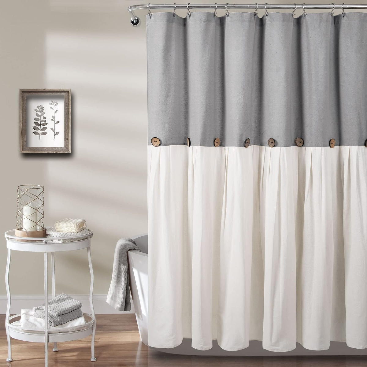 Lush Decor - Cortina de Ducha de Lino con Botones, 72 Pulgadas de Ancho x 72 Pulgadas de Largo, Gris y Blanco Roto, Tela de Cortina de Ducha Gris, Cortina de baño, decoración de baño de Granja - Gris Blanco